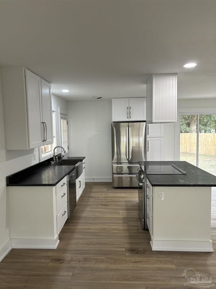 3600 Forest Glen Dr - Photo 5 of 14