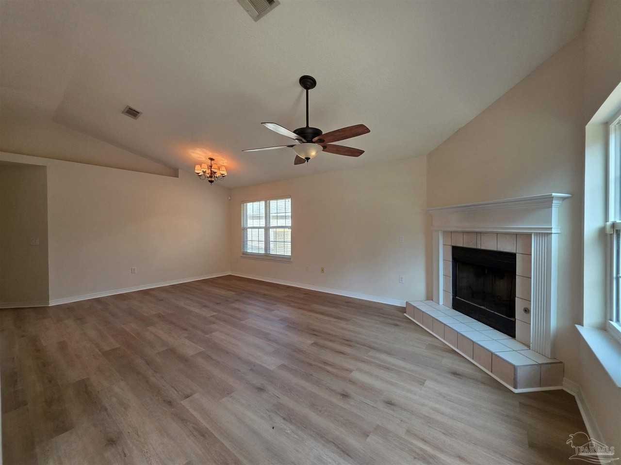 6204 Pomeral Smt - Photo 6 of 34