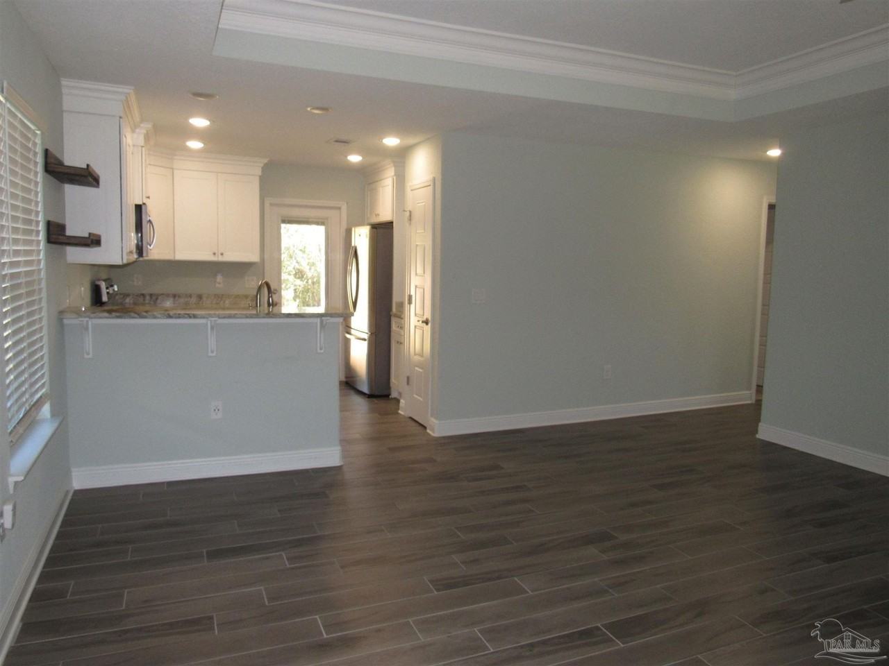 3168 Damon Dr - Photo 5 of 15