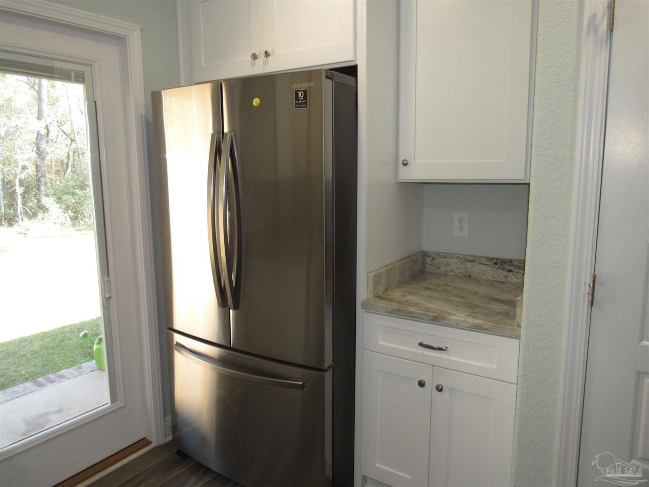 3168 Damon Dr - Photo 7 of 15