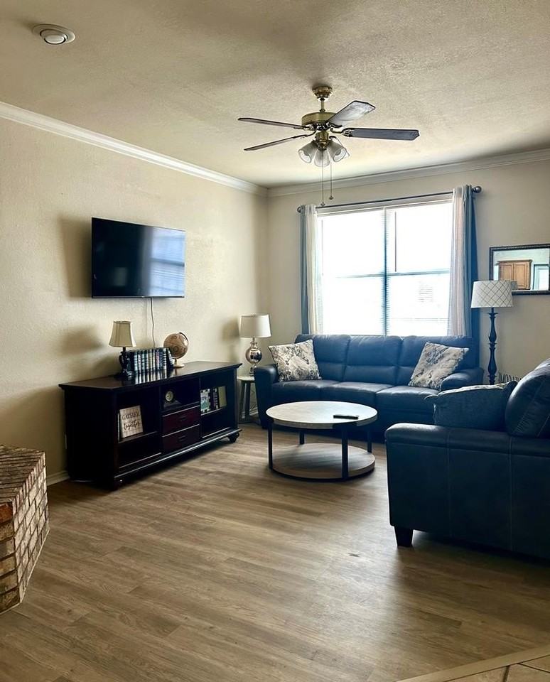 5108 Rainbow Rd - Photo 3 of 13