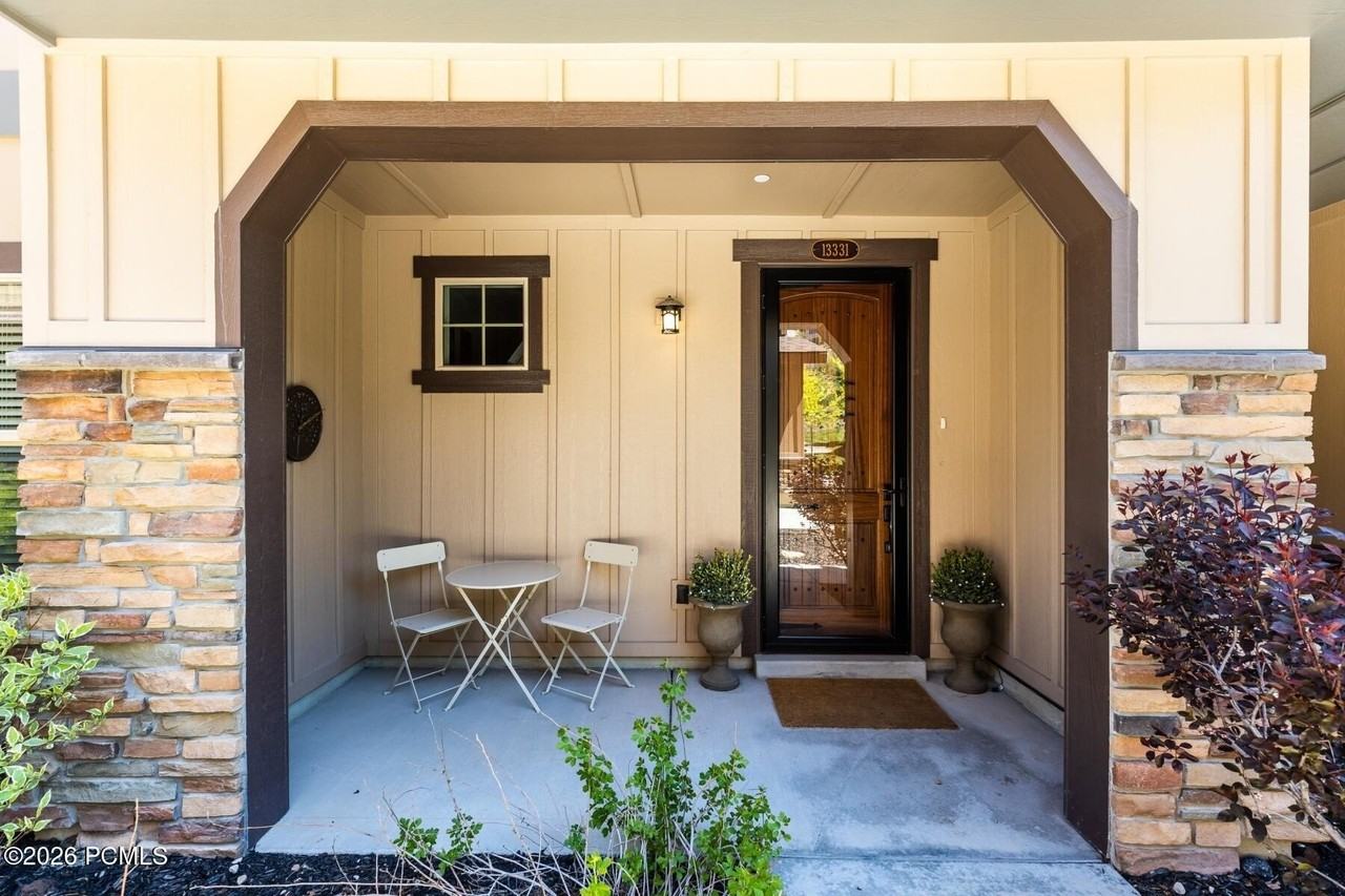 13331 N Highmark Ct - Photo 2 of 35