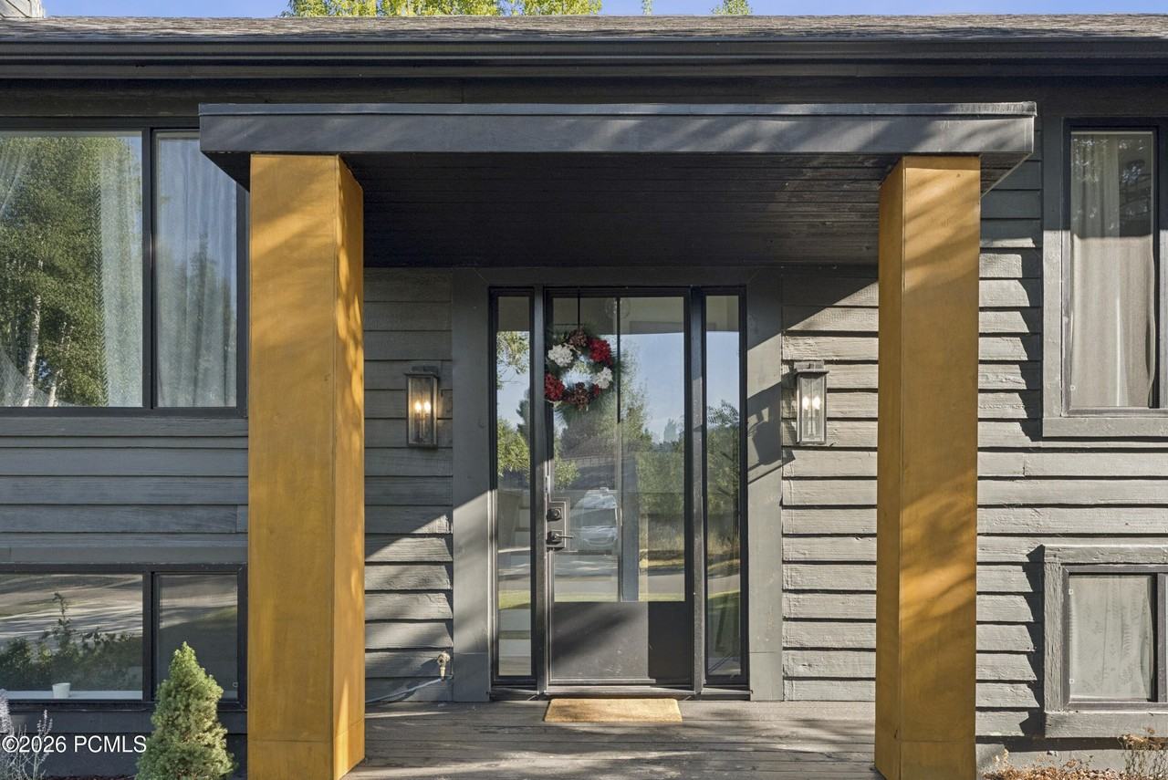 2651 Little Kate Rd - Photo 3 of 50