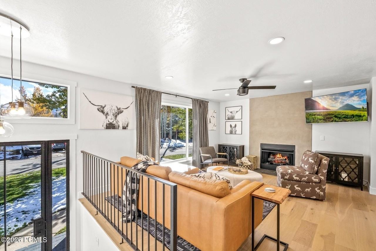 2651 Little Kate Rd - Photo 5 of 50