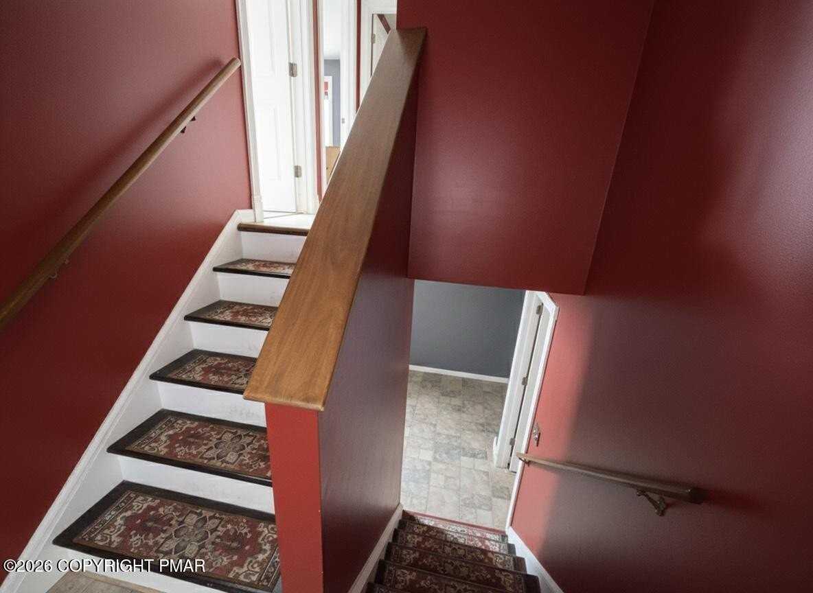 1152 Steele Cir - Photo 3 of 17