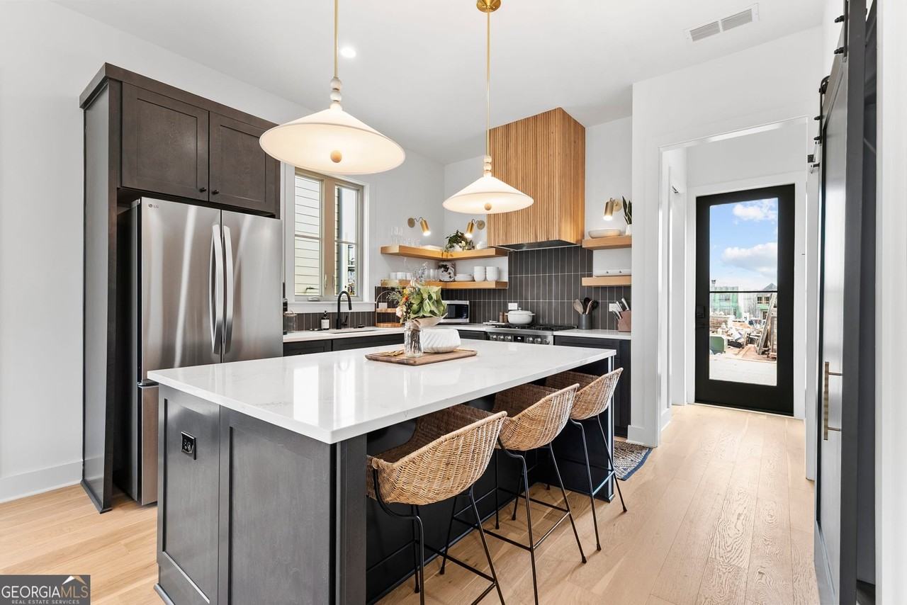 245 Rolison Way - Photo 2 of 44