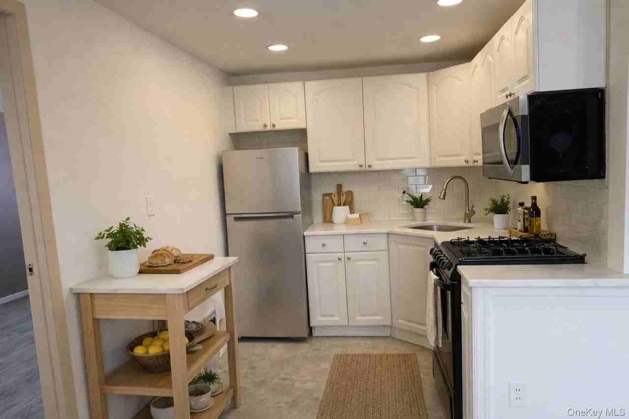 1711 William St - Photo 2 of 7