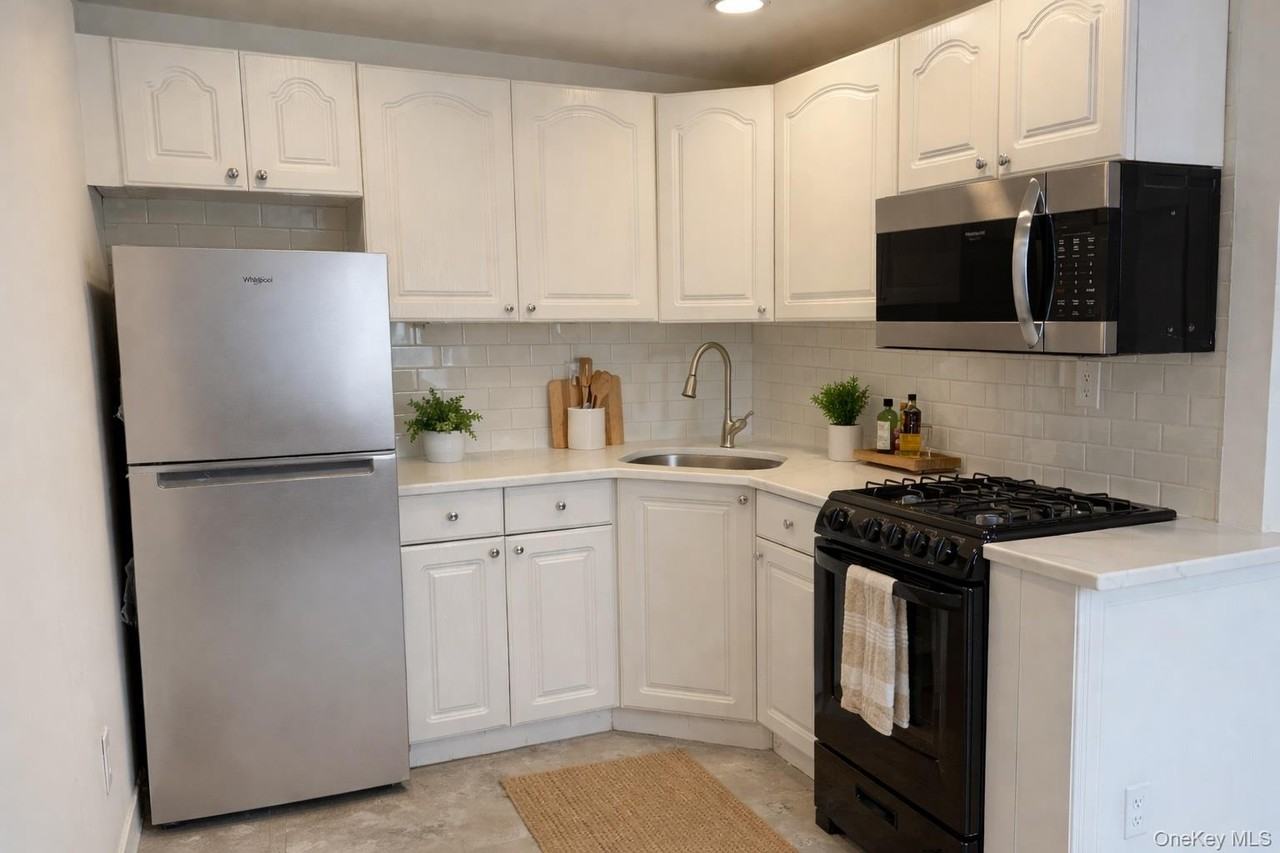 1711 William St - Photo 3 of 7