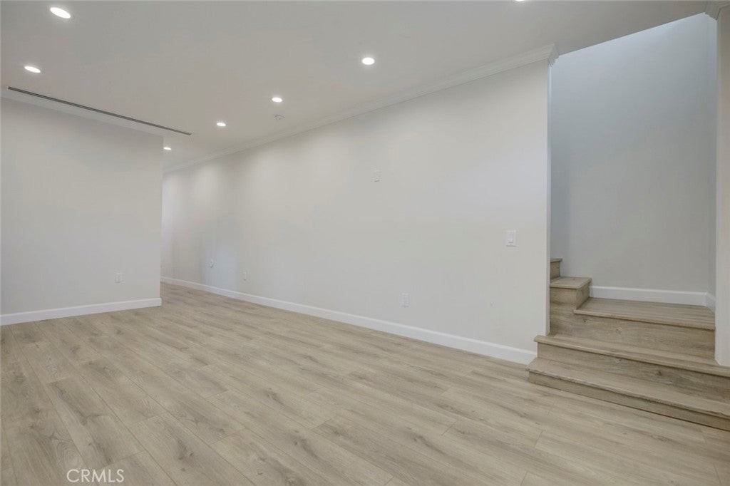 15115 Covello St - Photo 4 of 22