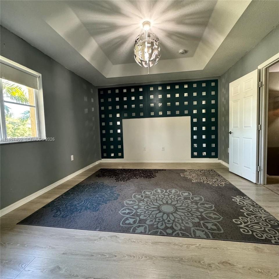 1855 Sw 89th Ter #1855 - Photo 2 of 4