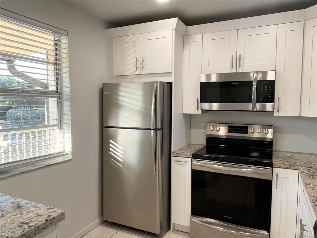 2423 Nw 89th Dr #111 - Photo 3 of 16