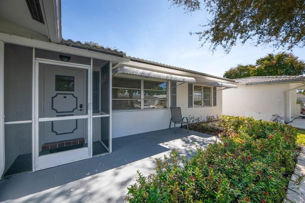 1530 Nw 87th Ln - Photo 4 of 40