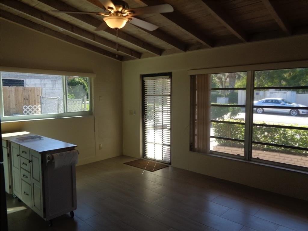 209 Nw 23rd St #1 - Photo 4 of 12