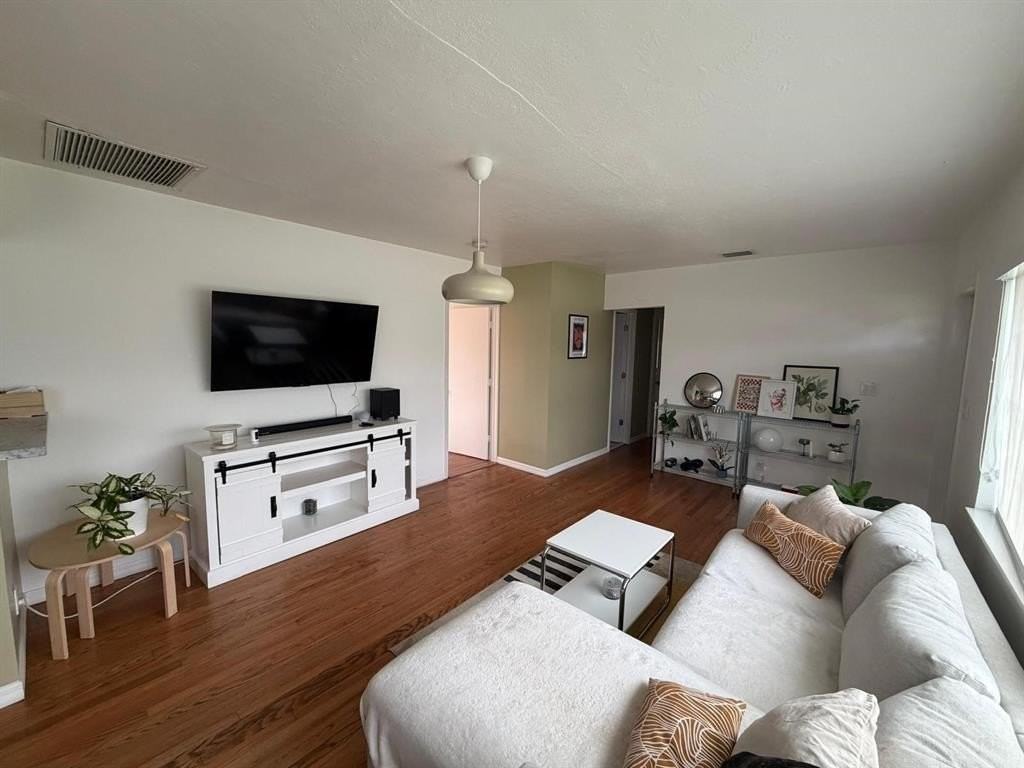 2815 Van Buren St - Photo 6 of 21