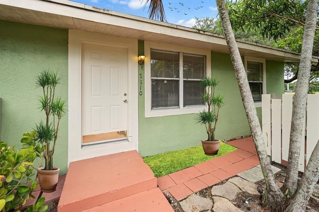 7110 Southgate Blvd - Photo 4 of 18