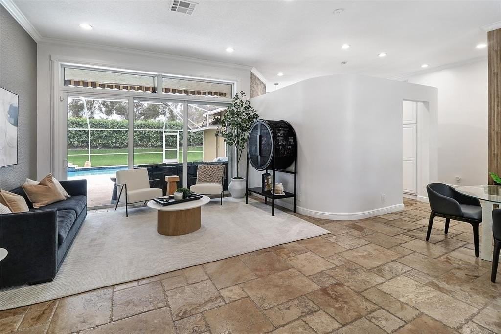 6430 Nw 98th Ln - Photo 4 of 50