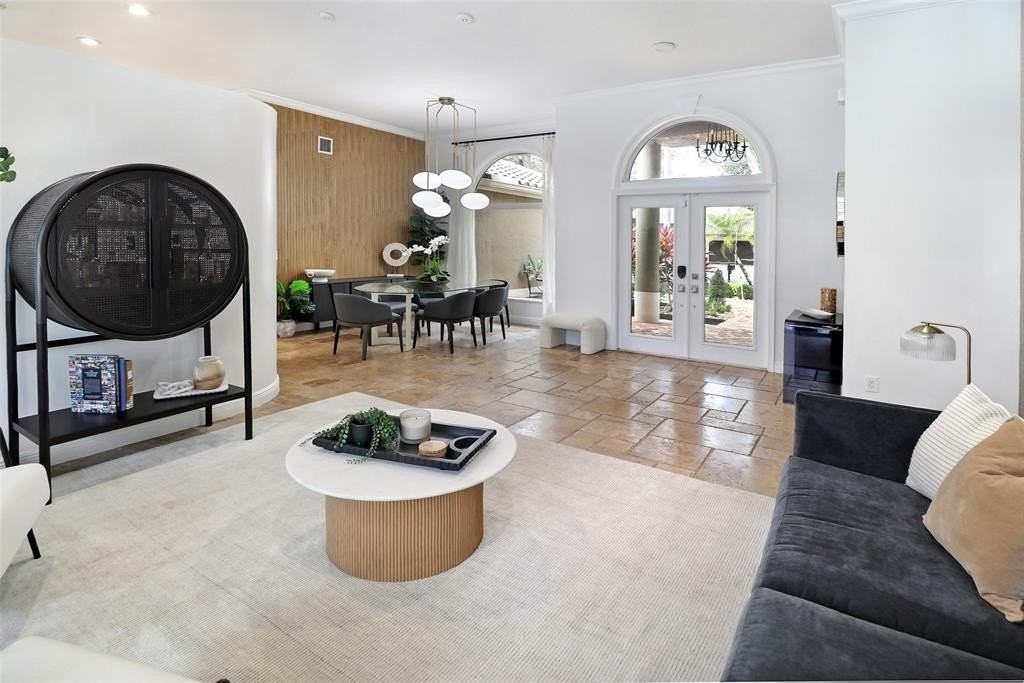 6430 Nw 98th Ln - Photo 5 of 50