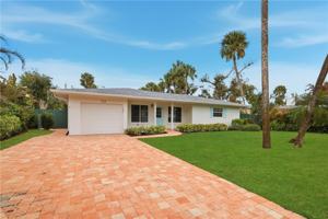 featured image of 725 Dahlia Ln