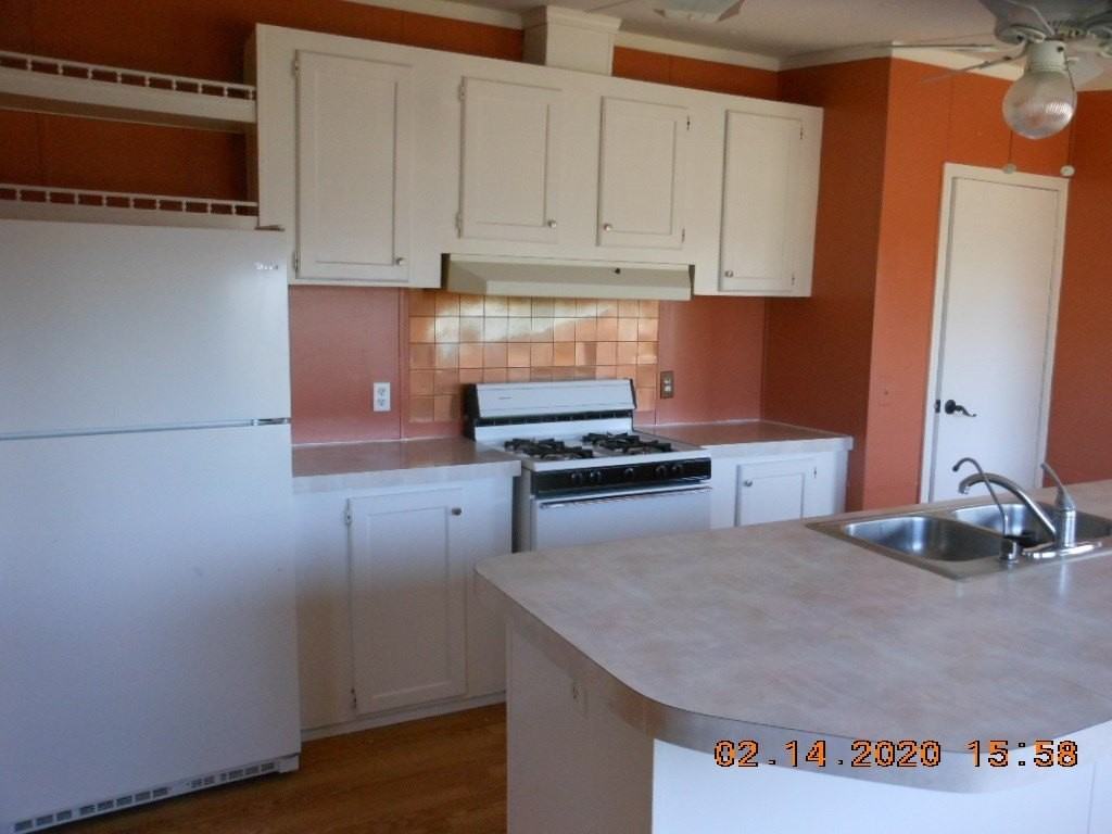 450 Santa Anna St - Photo 3 of 11