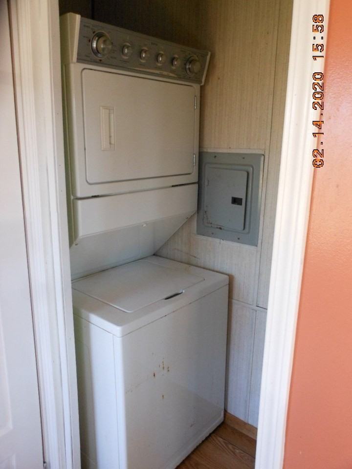 450 Santa Anna St - Photo 4 of 11