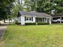 624 Montrose Ave - Photo 1 of 1