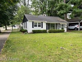 624 Montrose Ave - Photo 1 of 1