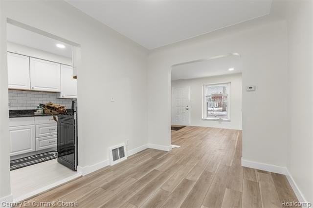 18235 Outer Dr - Photo 6 of 18