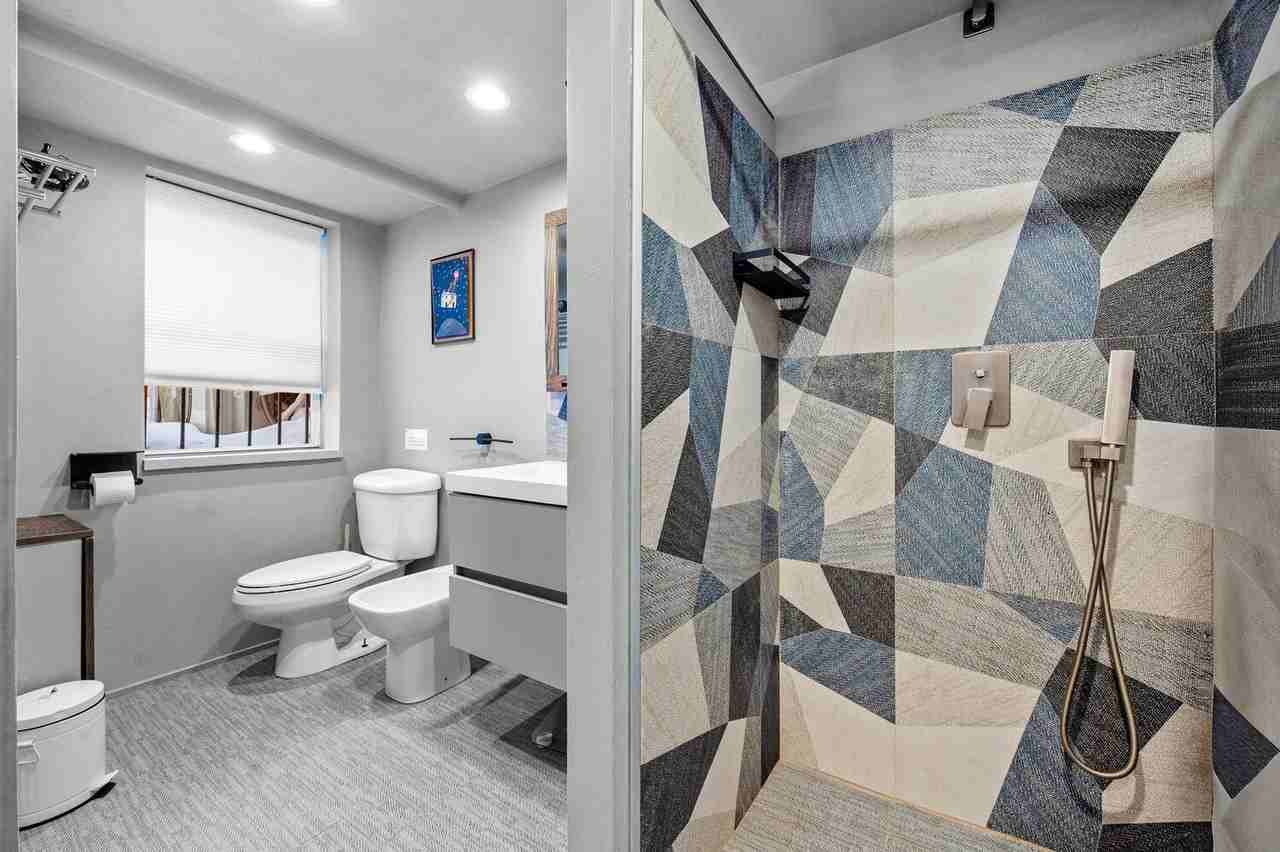 1116 Brooklyn Ave #1 - Photo 7 of 11