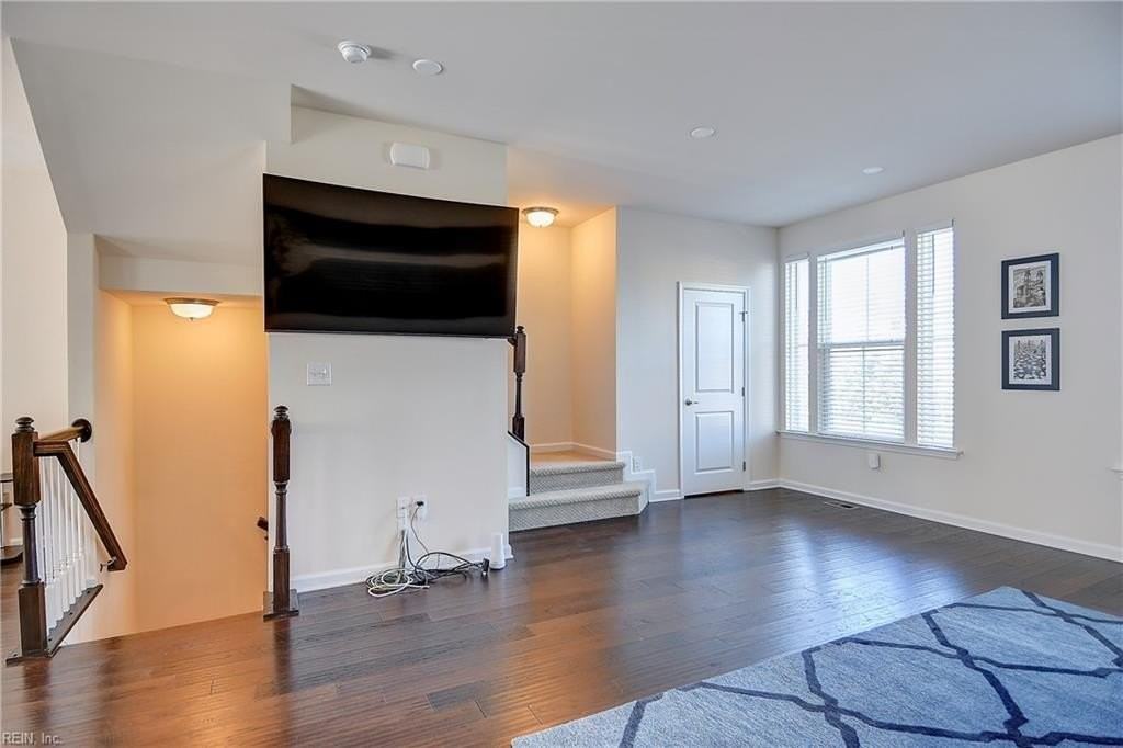 5656 Freewill Ln - Photo 6 of 48