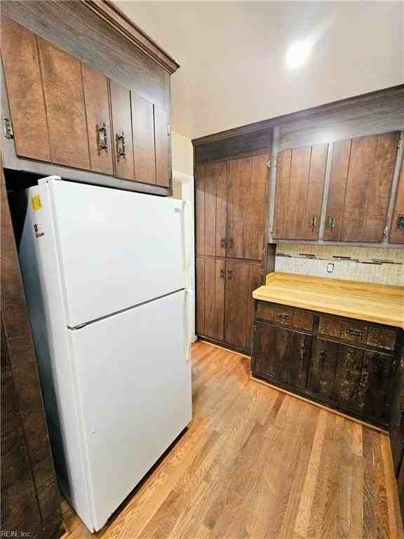 4405 Greendell Rd - Photo 6 of 24