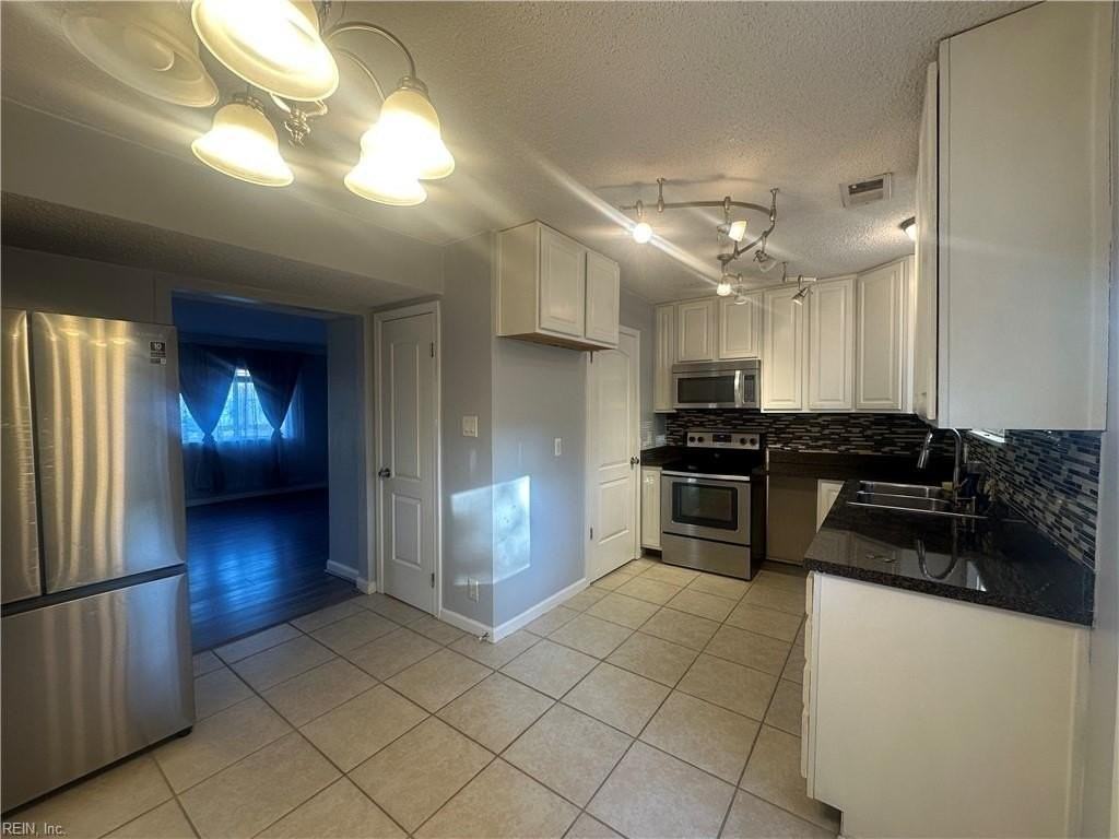 1273 Green Cedar Ln - Photo 6 of 19