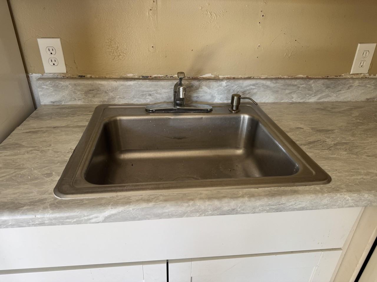 3660 Coconut Rd - Photo 4 of 12