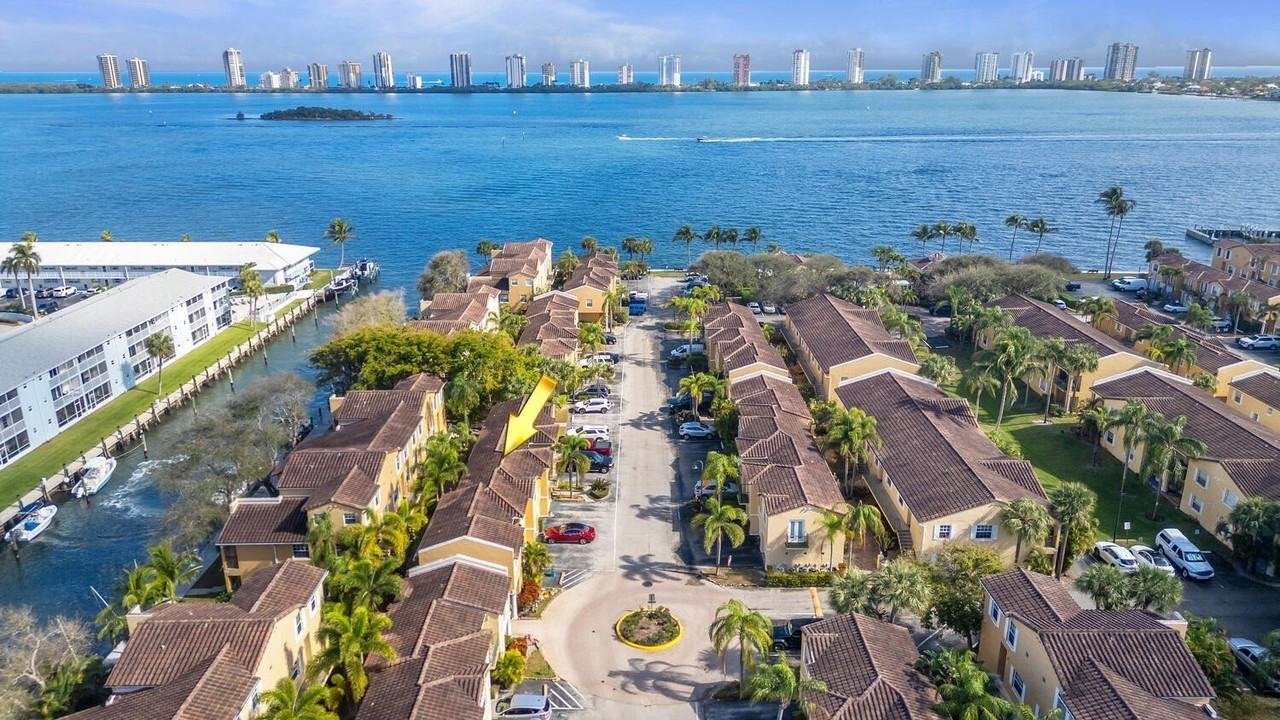 1135 Lake Shore Dr #206 - Photo 3 of 42