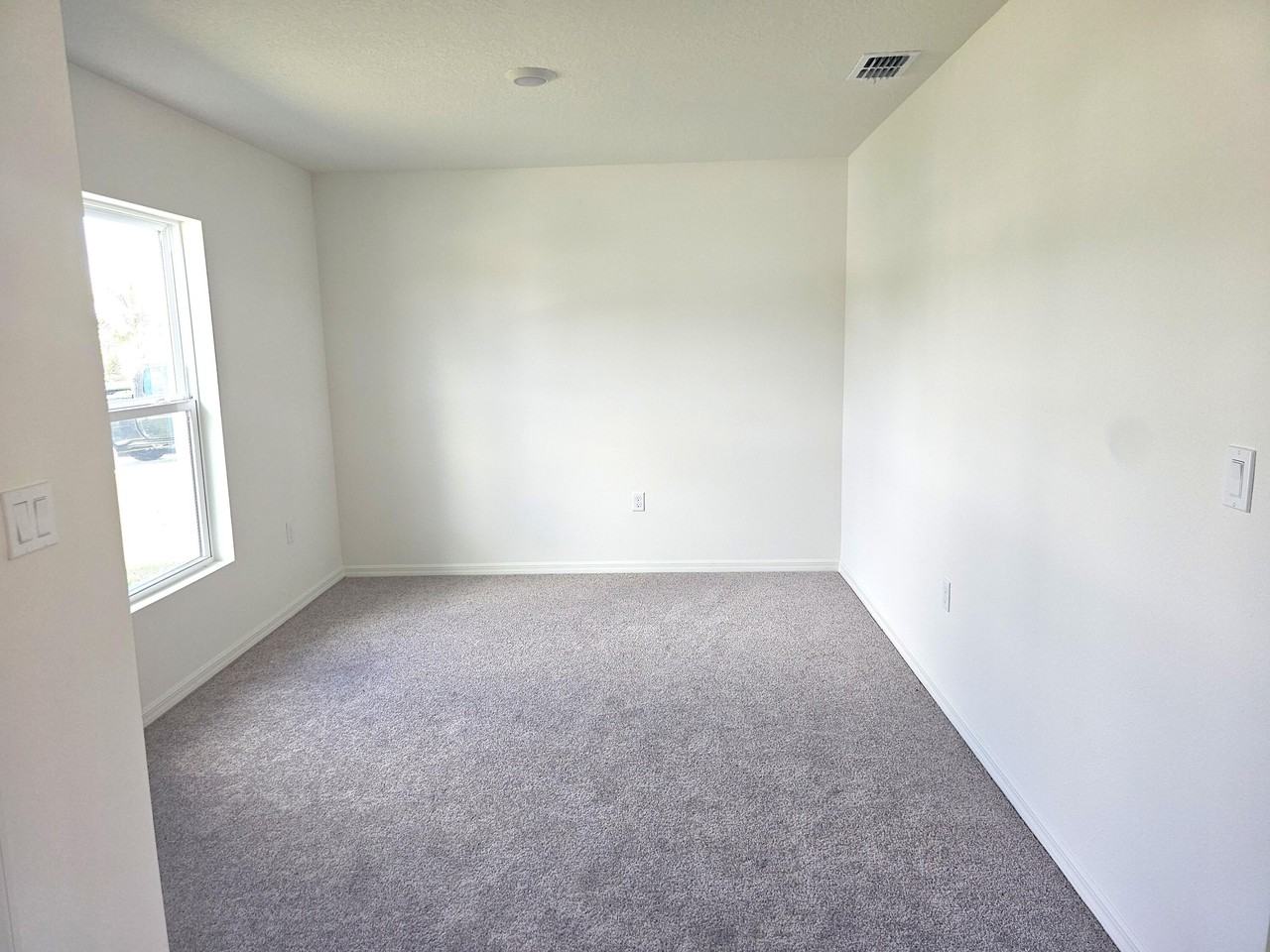 3681 Sw Haines St - Photo 7 of 20