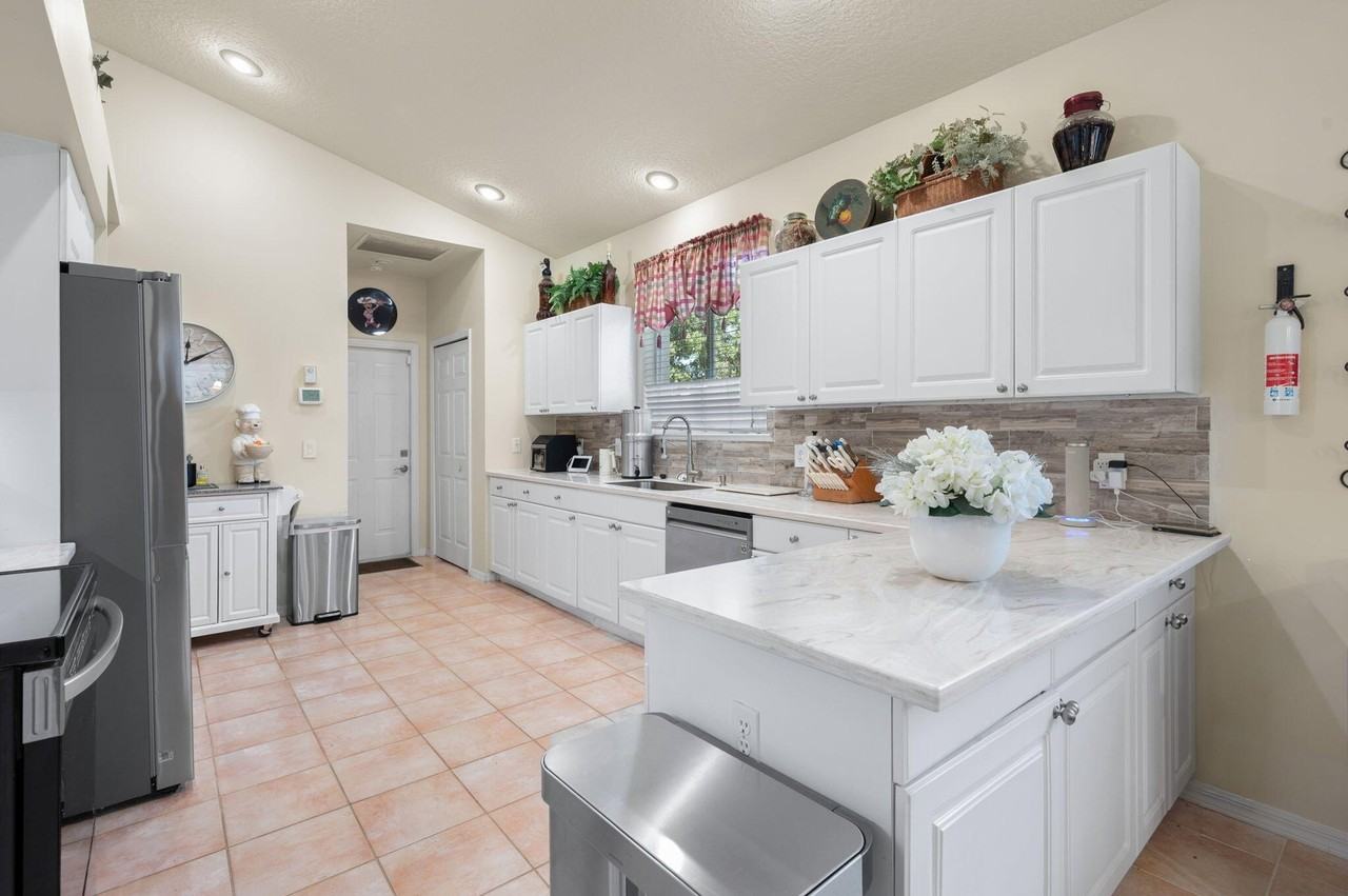 7154 Hawks View Trl - Photo 6 of 25