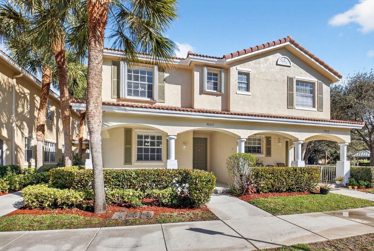 4801 N Wickham Cir #C - Photo 3 of 50