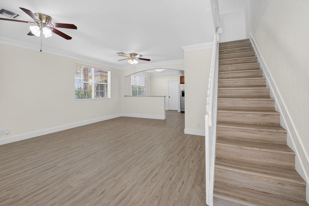 4801 N Wickham Cir #C - Photo 5 of 50