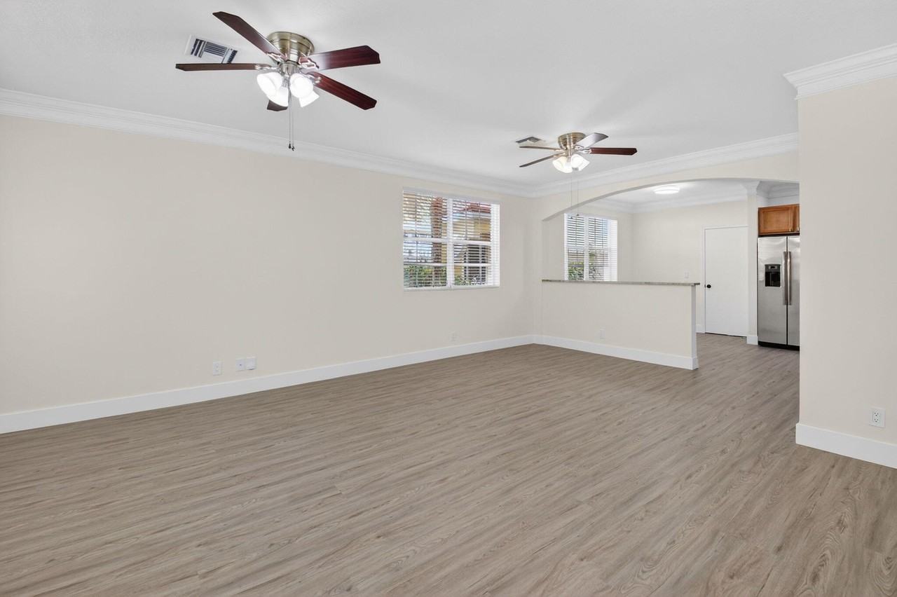 4801 N Wickham Cir #C - Photo 6 of 50