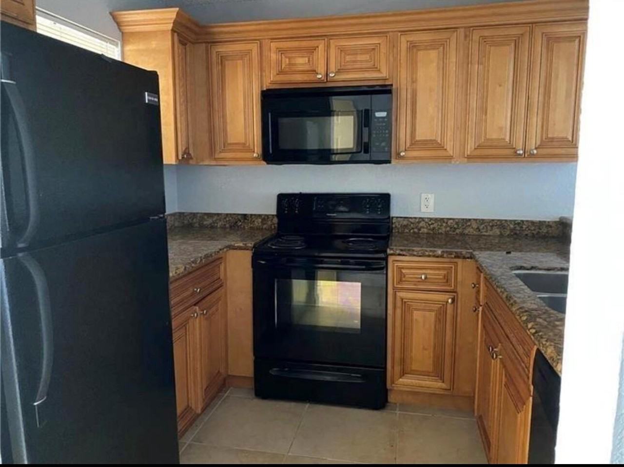 1455 Lake Crystal Dr #H - Photo 3 of 13