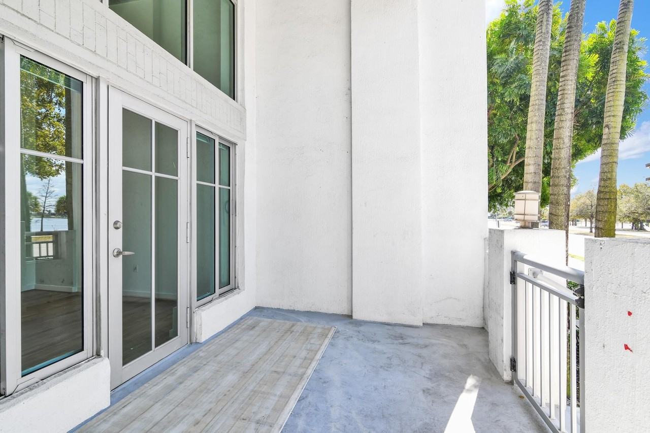 300 S Australian Ave #125 - Photo 4 of 49