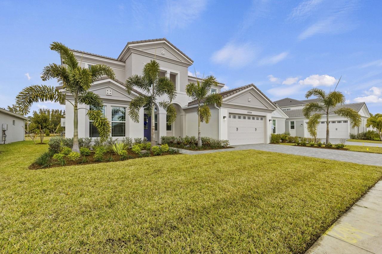 15054 Wildwood Cir - Photo 3 of 50