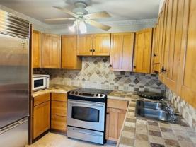 640 Oak St - Photo 1 of 1