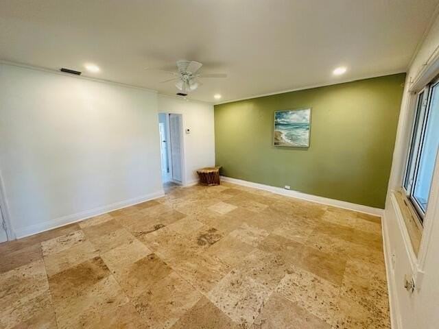 640 Oak St - Photo 7 of 38