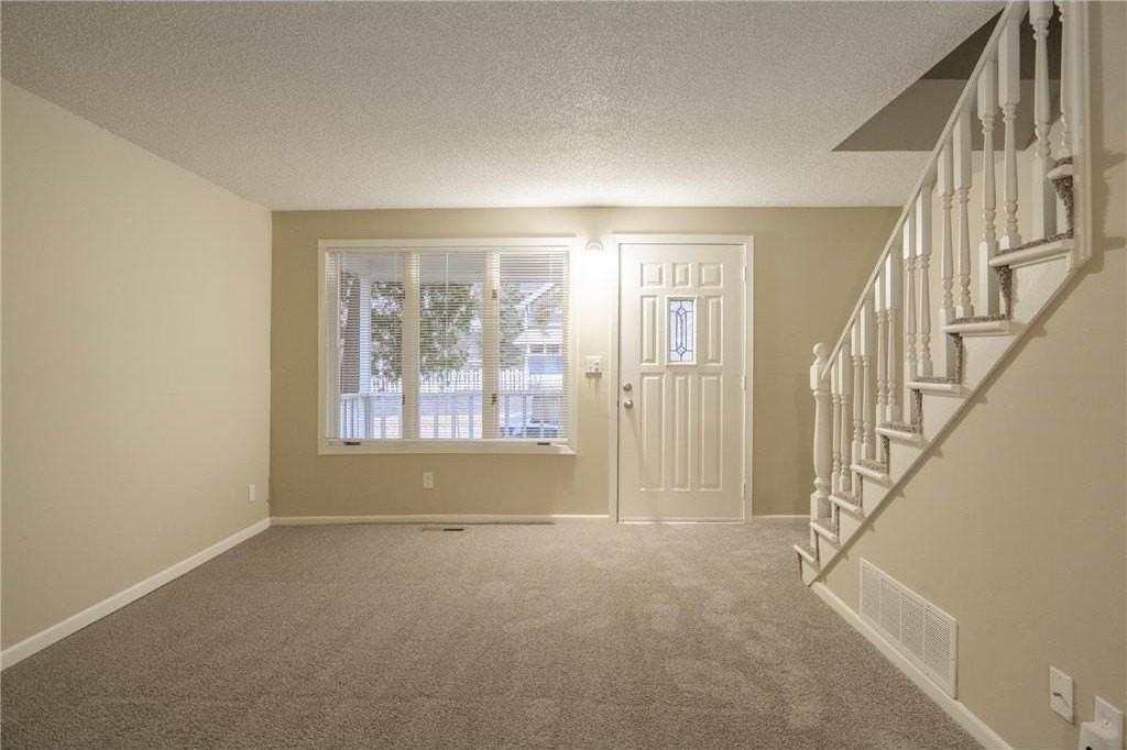 38 Winona St W - Photo 3 of 18