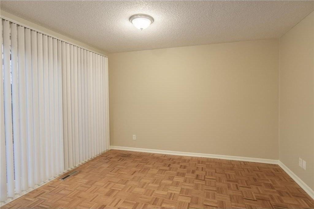 38 Winona St W - Photo 6 of 18