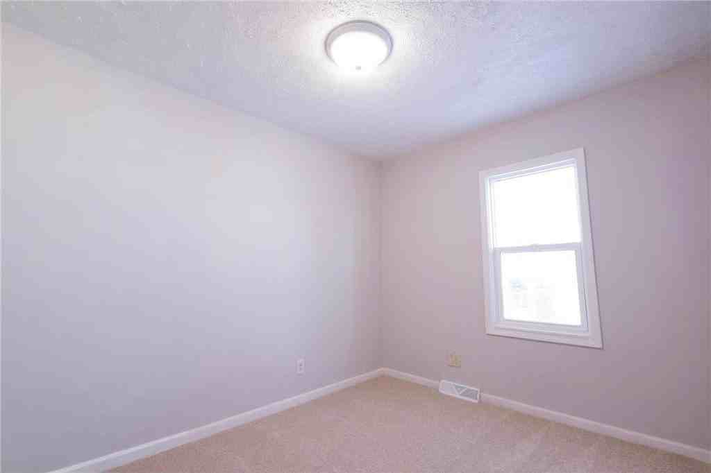 118 13th Ave S - Photo 6 of 18