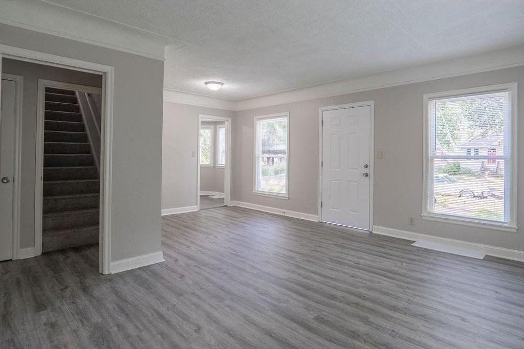 3507 Logan Ave N - Photo 3 of 20