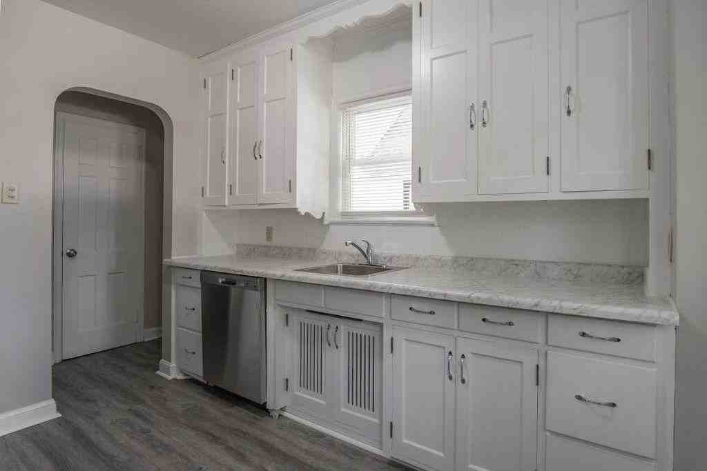 3507 Logan Ave N - Photo 6 of 20