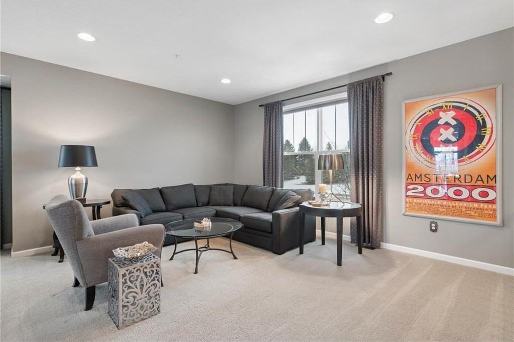 8957 Sw Village Loop - Photo 4 of 32