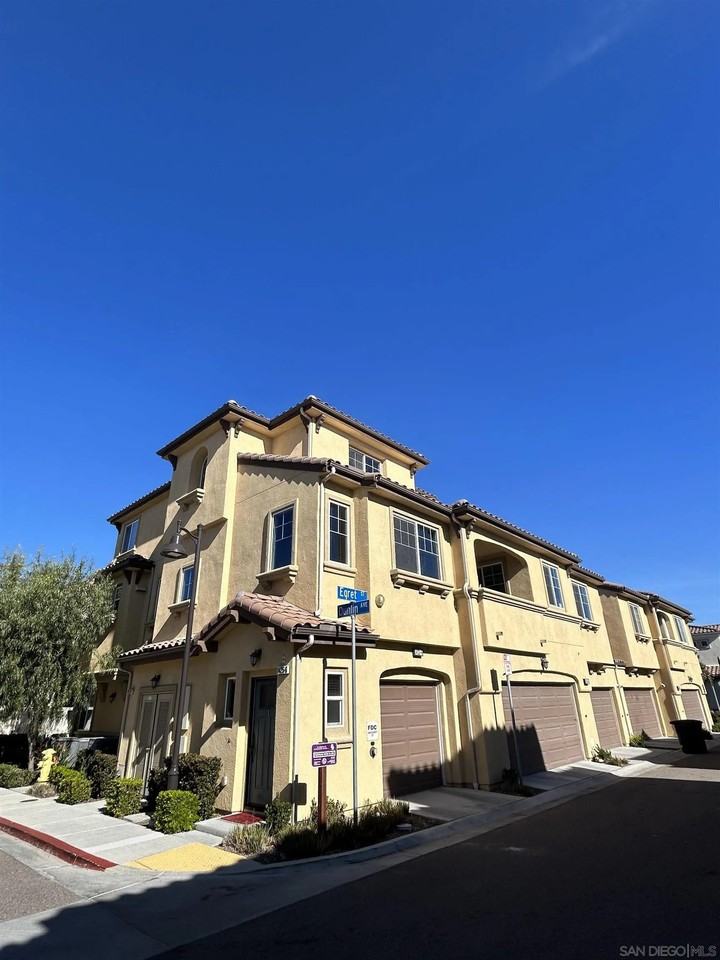 1425 Egret St Unit 6 #6 - Photo 3 of 18